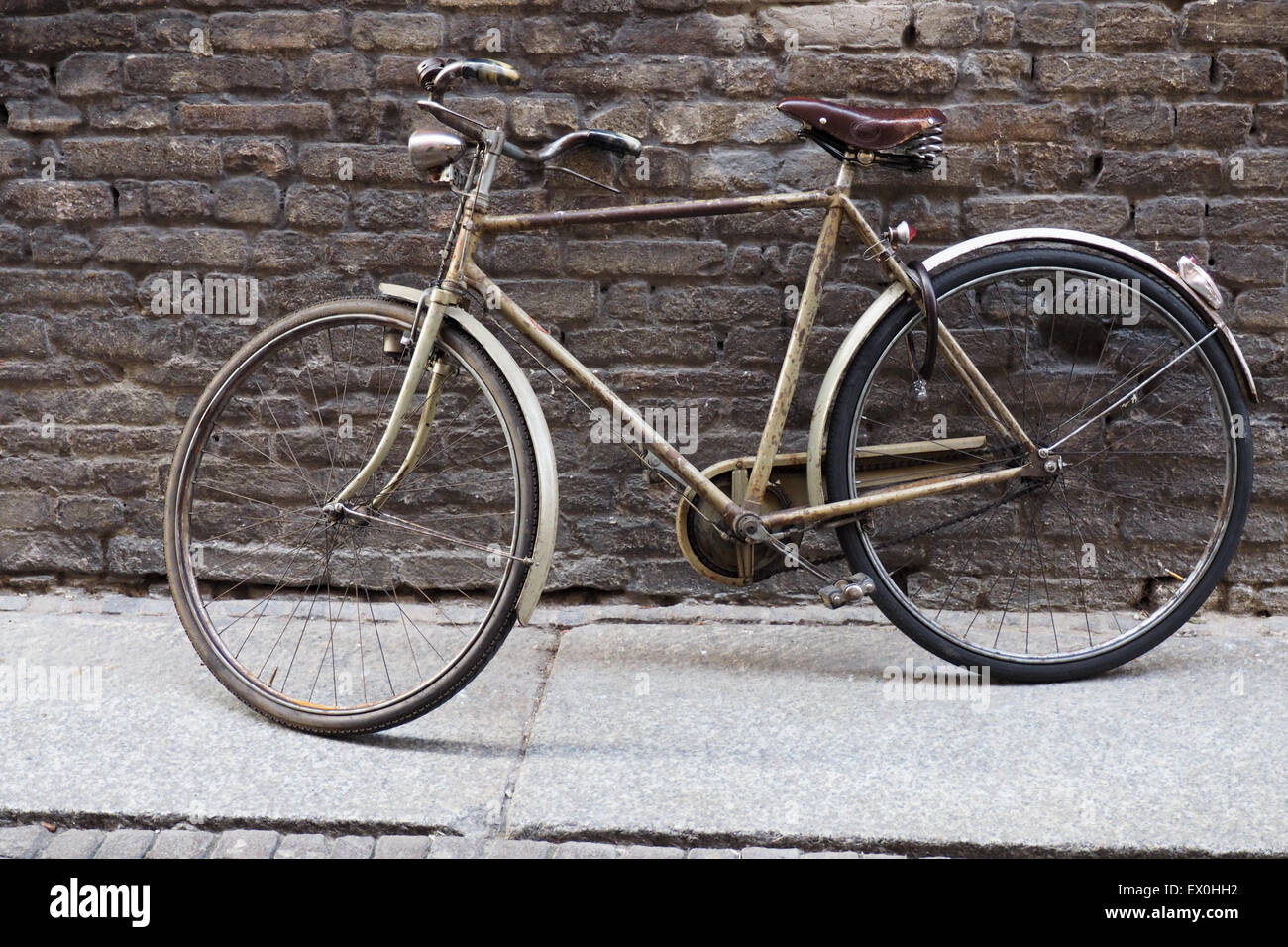 Bike resting hi-res stock photography and images - Alamy
