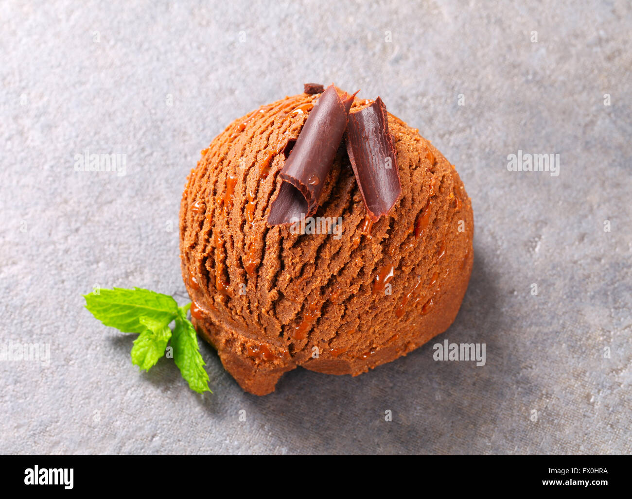 Scoop of chocolate ice cream Stock Photo - Alamy