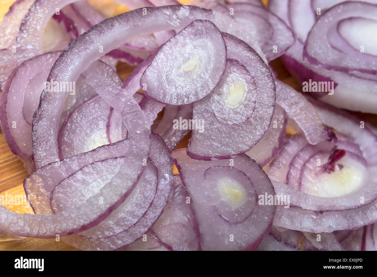 Sliced red onion hi-res stock photography and images - Alamy