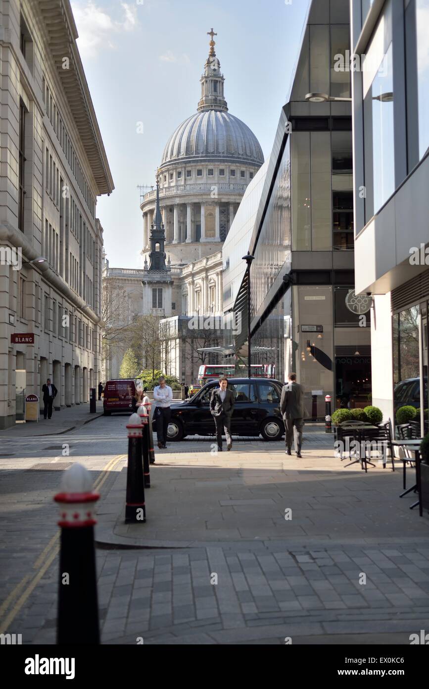 St. Paul's cathedral seen from Watling