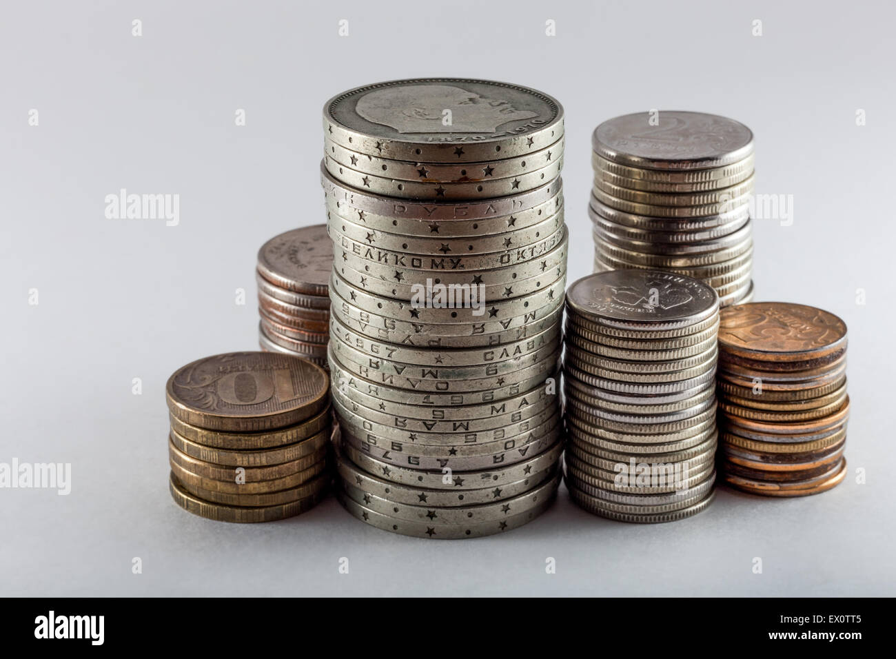 Pile metal coins different hi-res stock photography and images - Alamy