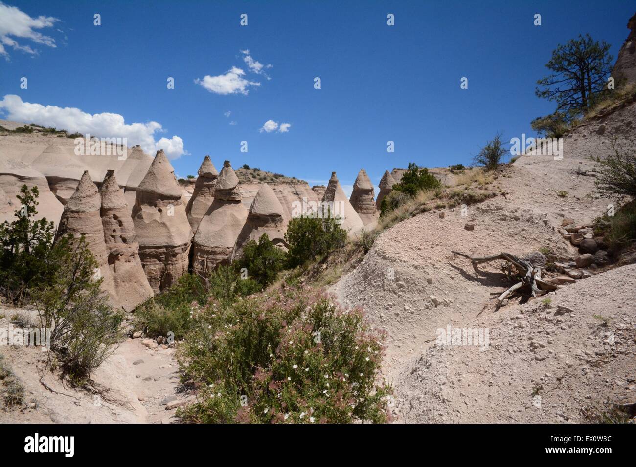 Tuff cones hires stock photography and images Alamy