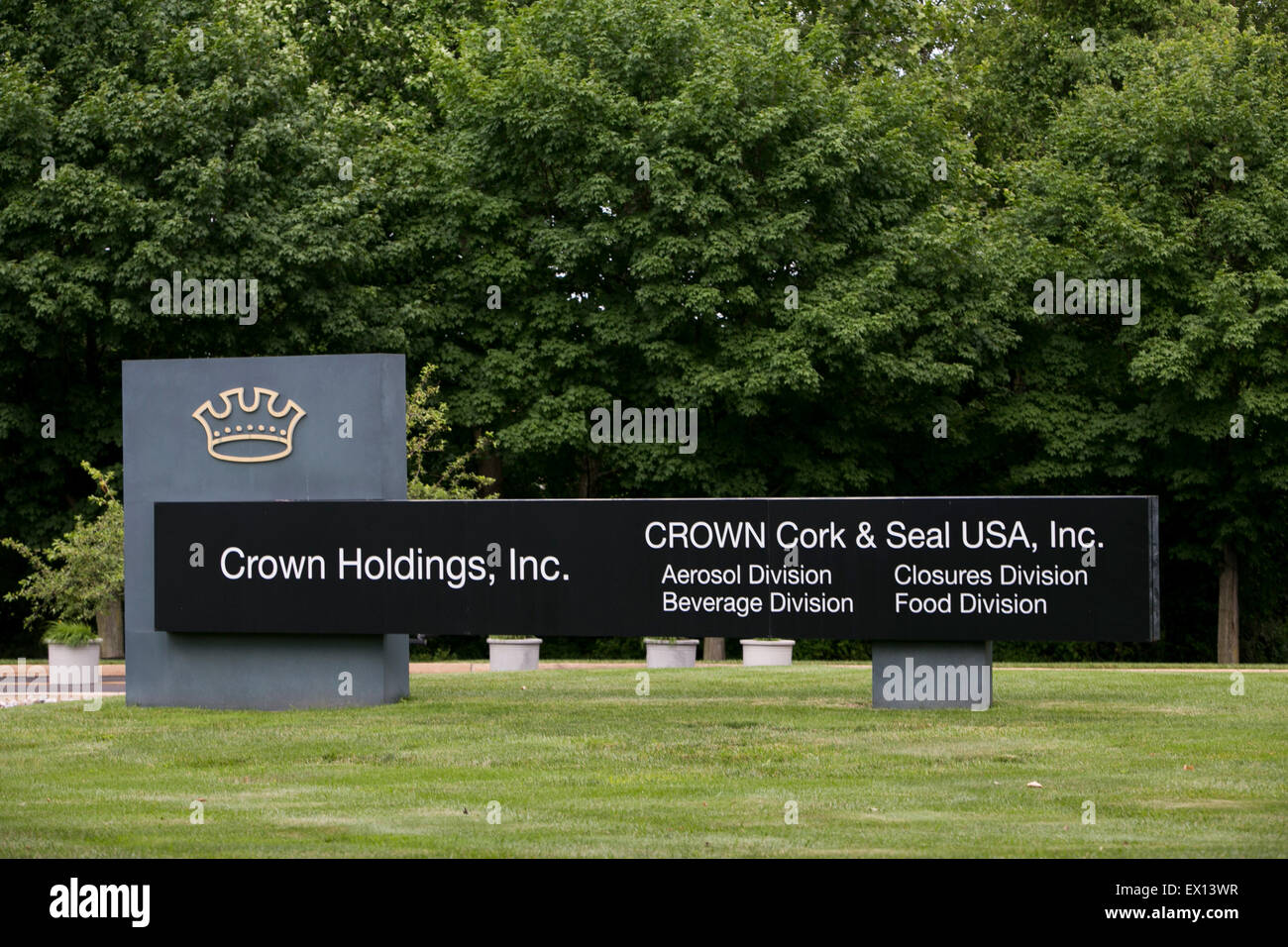 Crown holdings hires stock photography and images Alamy