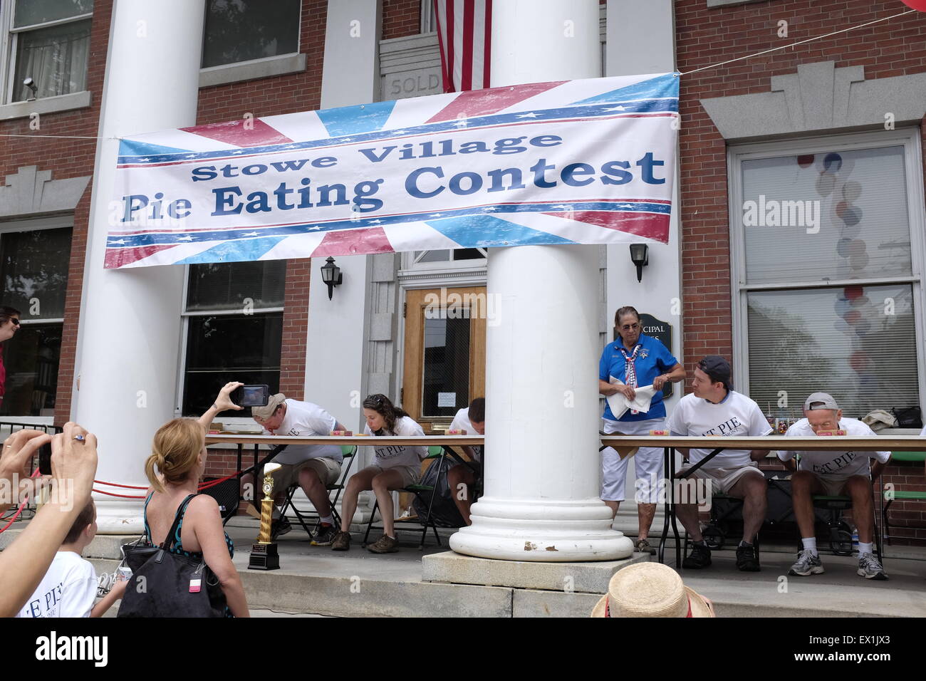 Pie eating contest hires stock photography and images Alamy