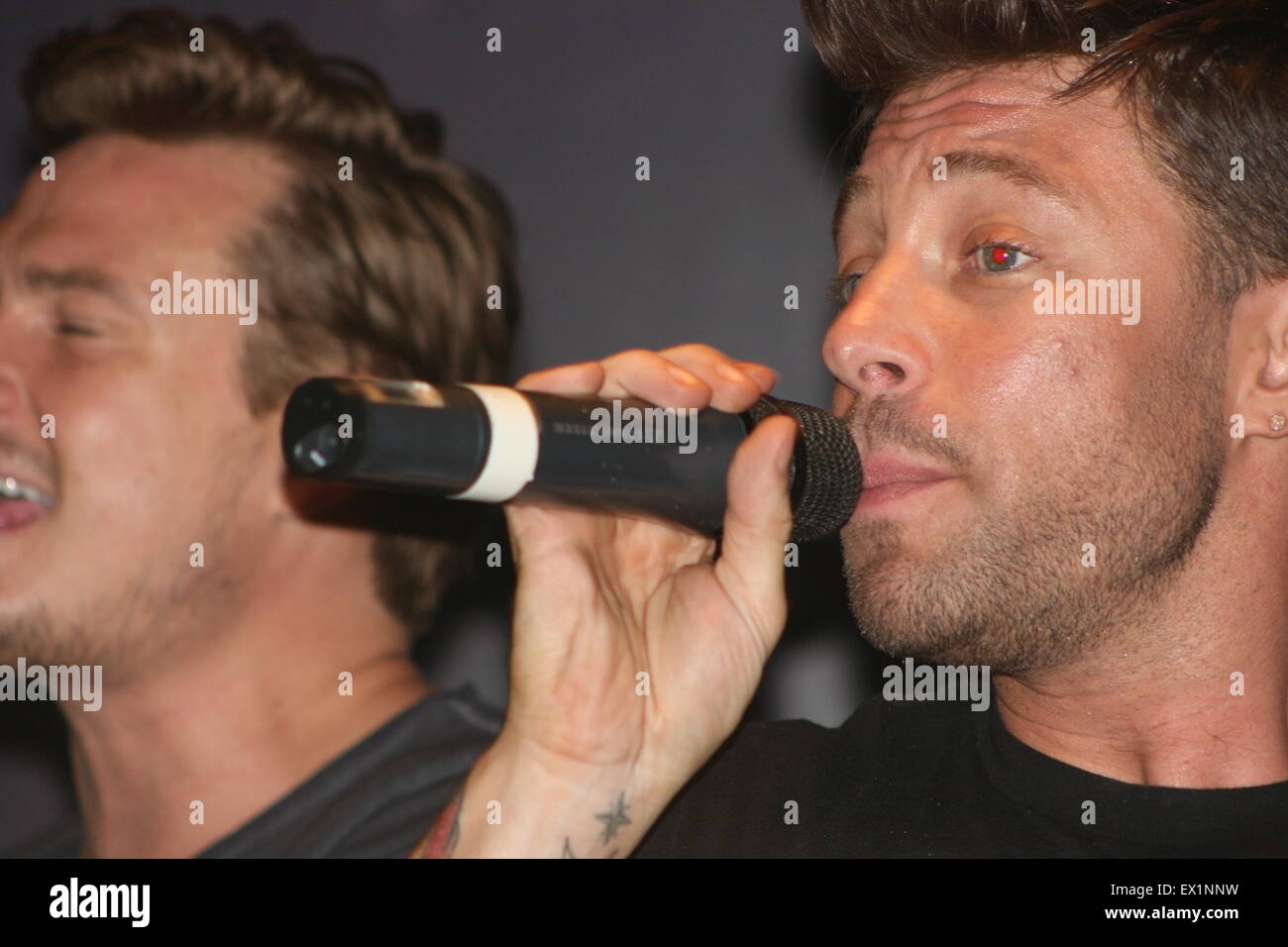blue live at plush basingstoke Stock Photo - Alamy