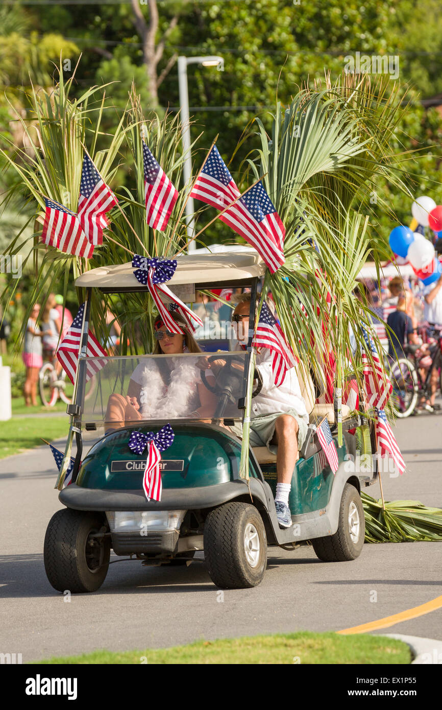 South Carolina, USA. 4th July, 2015. Golf carts decorated with bunting and  American flags during the Sullivan's Island Independence Day parade July 4,  2015 in Sullivan's Island, South Carolina Stock Photo - Alamy