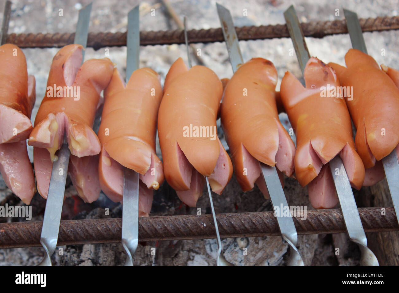Red hot carbons hi-res stock photography and images - Alamy