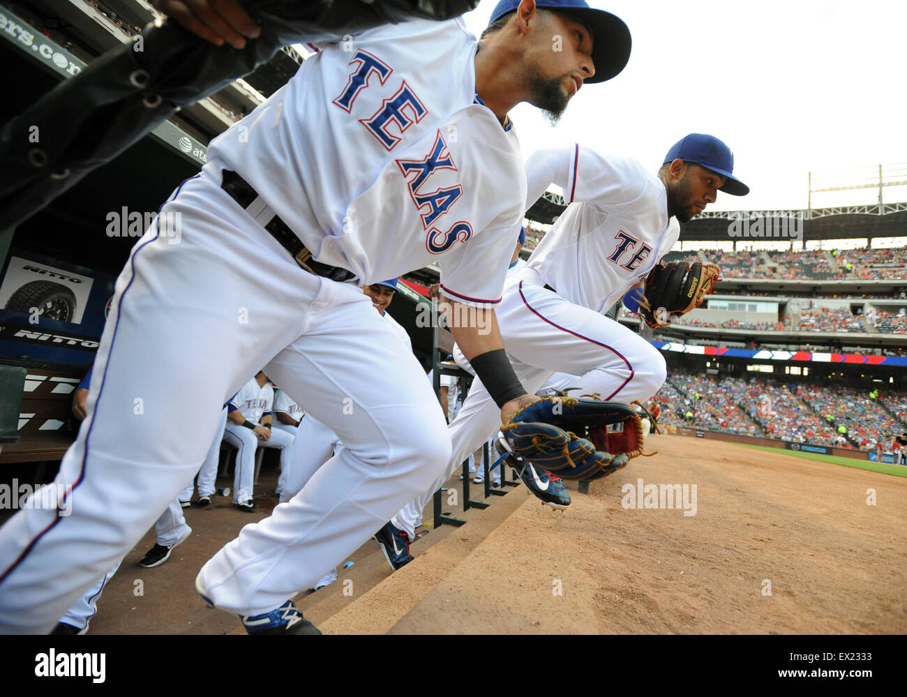 Globe field life texas rangers hi-res stock photography and images - Alamy