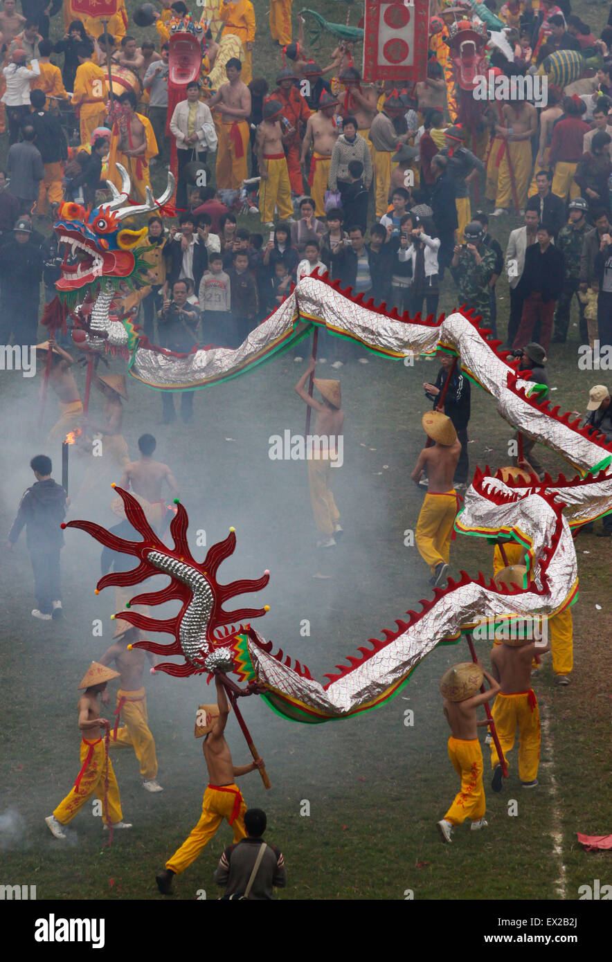 Villagers carry out dragon dance to welcome the upcoming Lantern ...