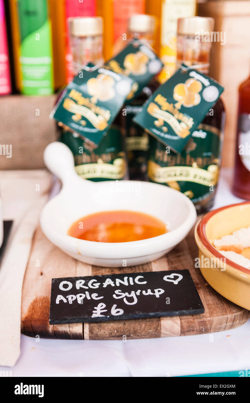 Sample of organic apply syrup at a market stall Stock Photo