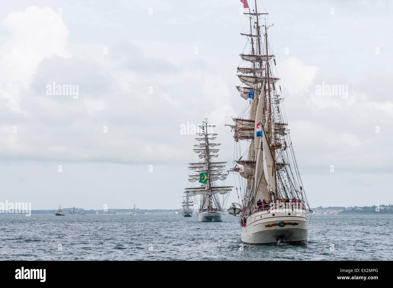 Belfast, Northern Ireland. 5th July, 2015. The Tall Ships leave Belfast after four days of festivities en route to Norway for racing. Credit:  Stephen Barnes/Alamy Live News Stock Photo