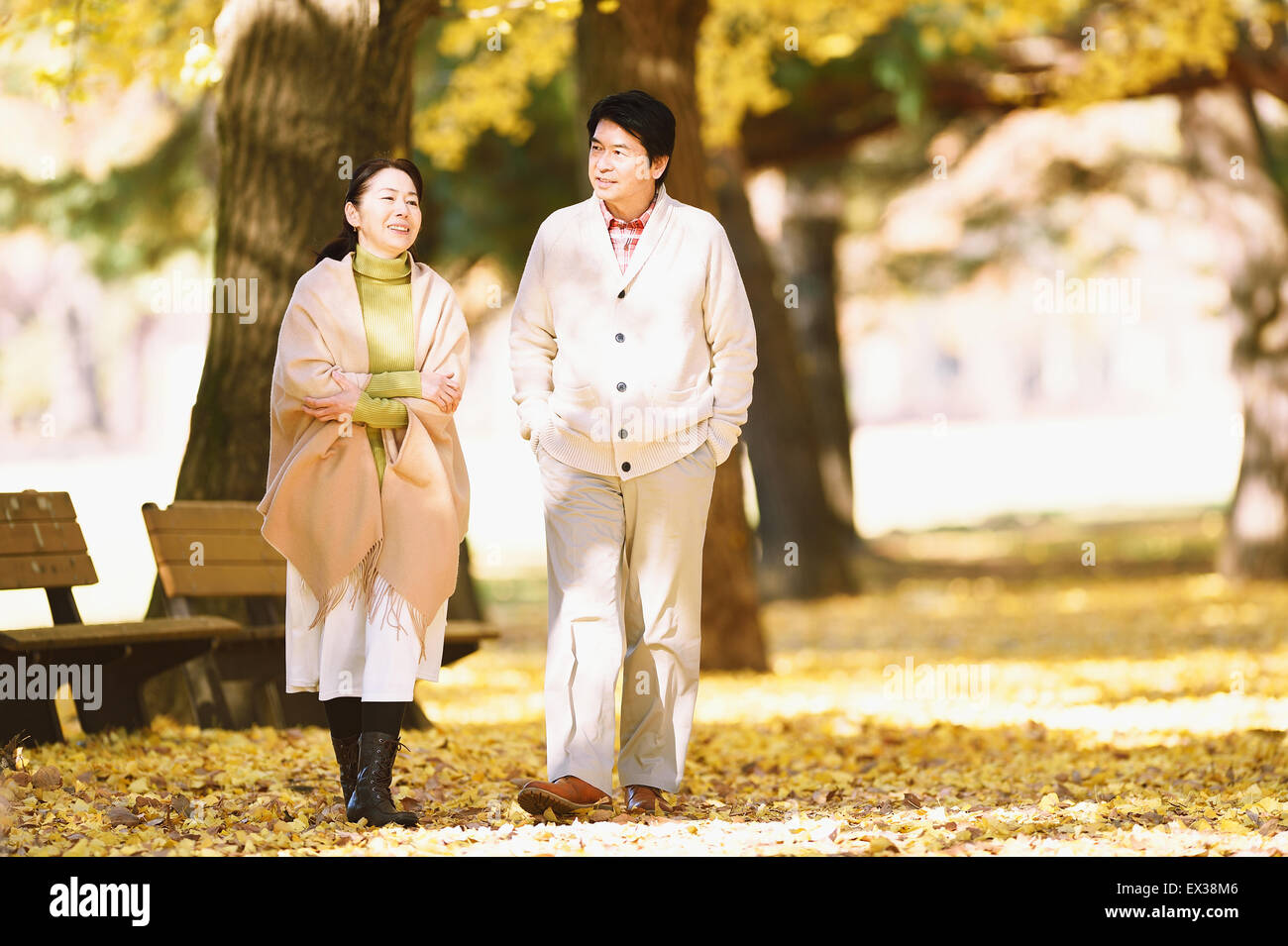 Japanese people in park hi-res stock photography and images - Alamy