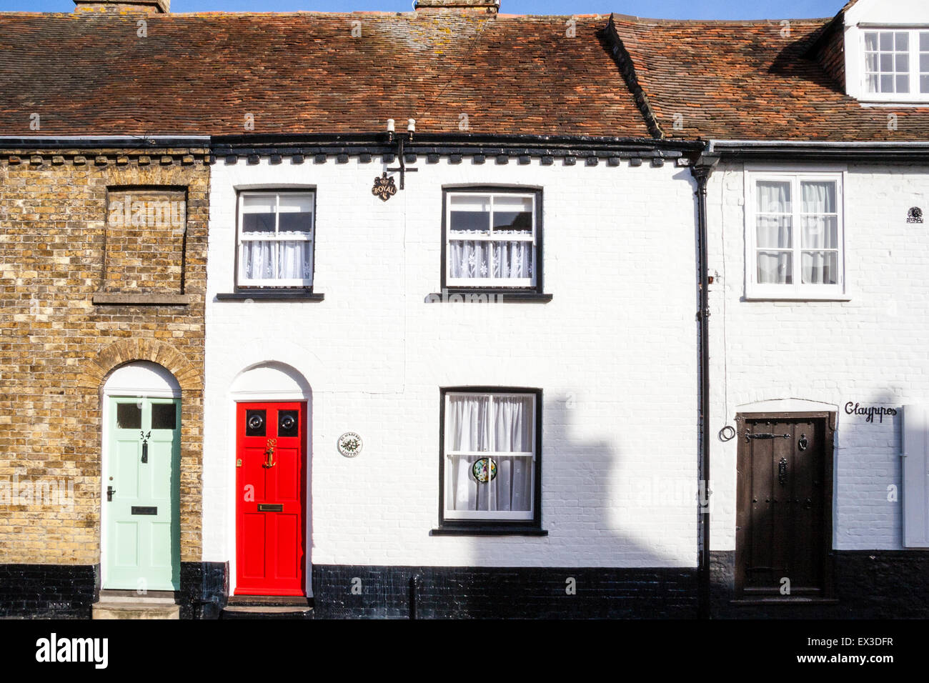 Sandwich England Front Exterior View 18th Century Small White 2