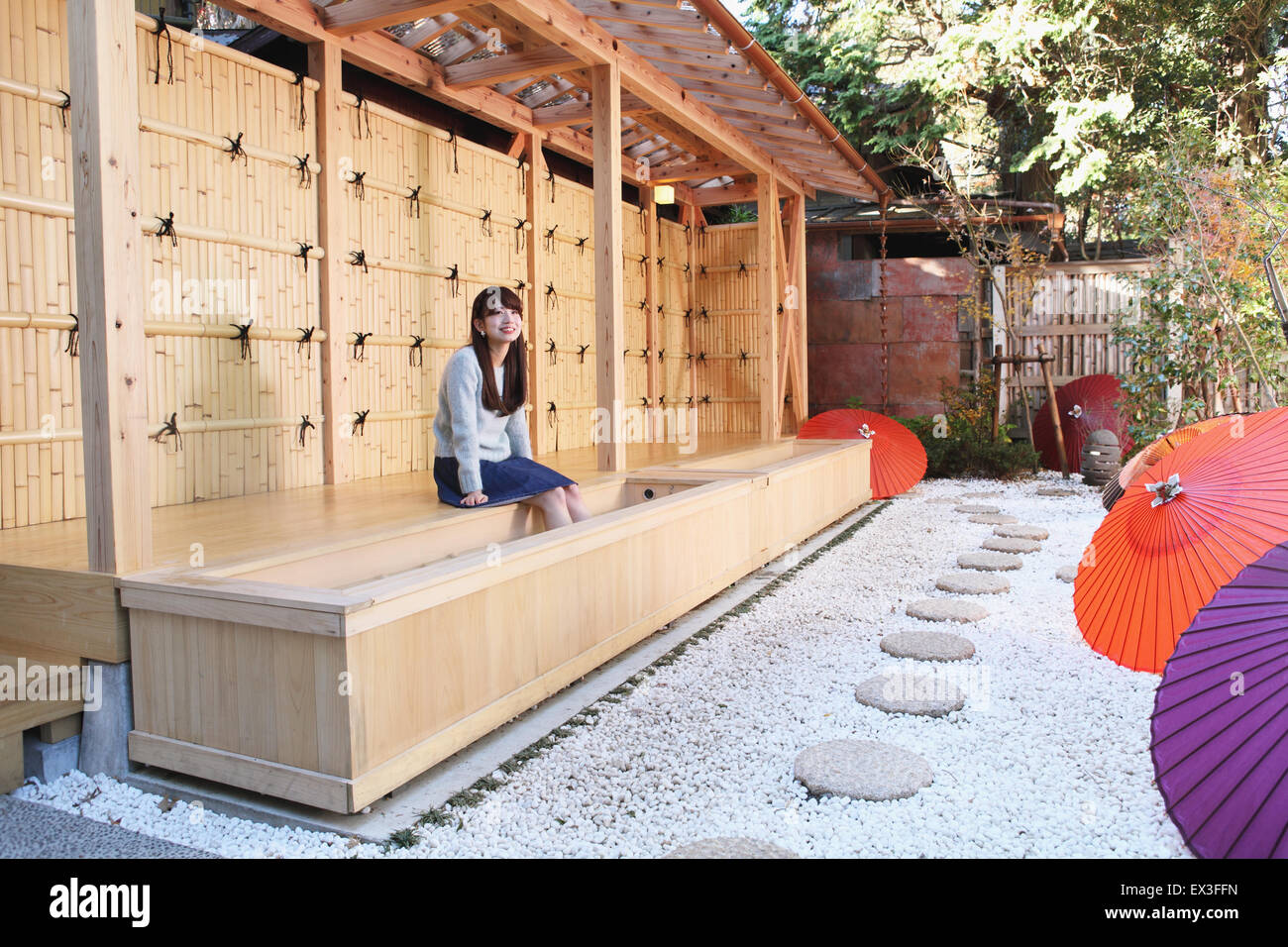 Japanese Foot Bath High Resolution Stock Photography and Images Alamy