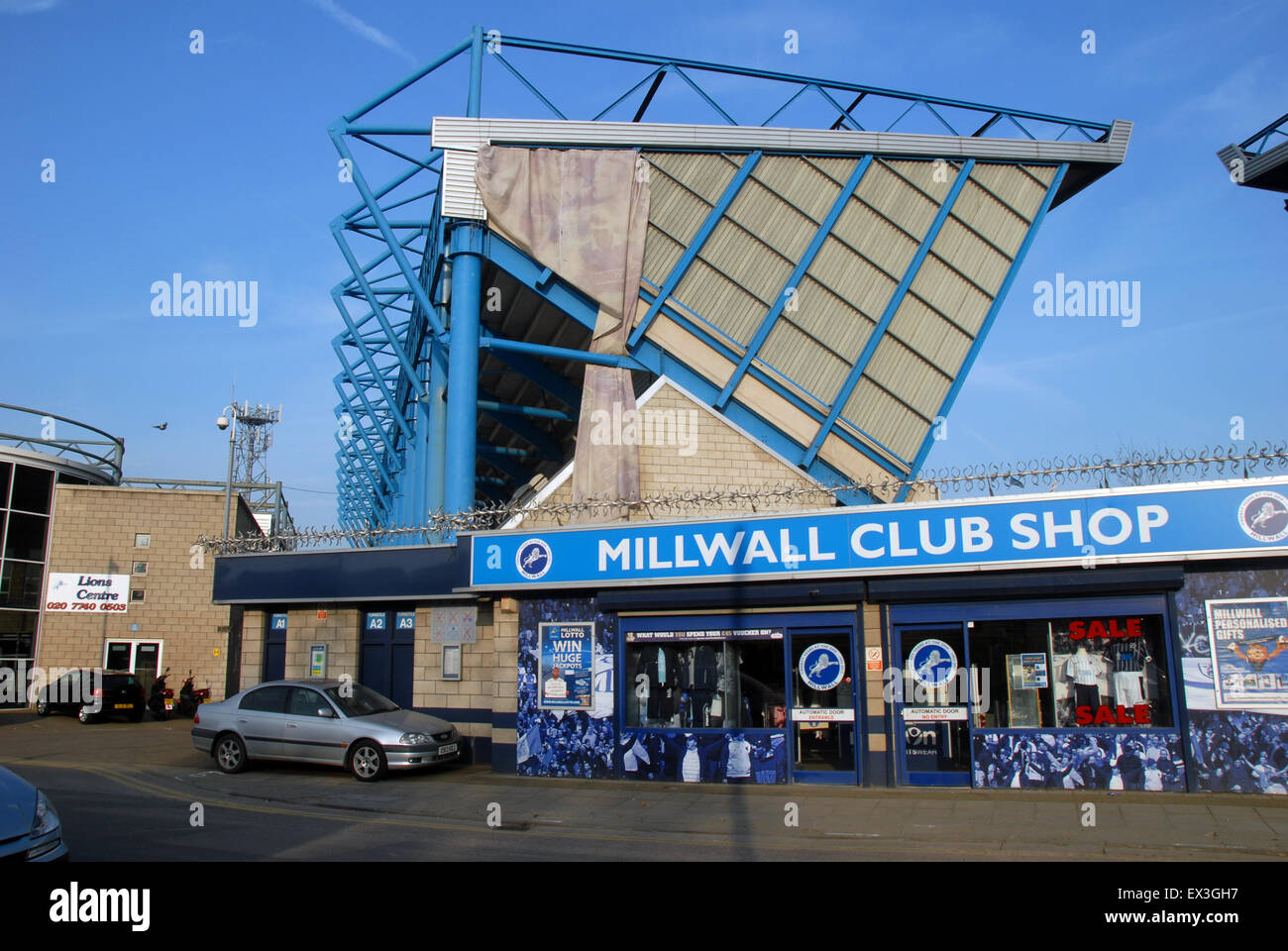 Aerial view of Millwall Football Clubs training ground, and the East side  of Beckenham Place Park on the Boundary between Lewisham and Bromley Stock  Photo - Alamy