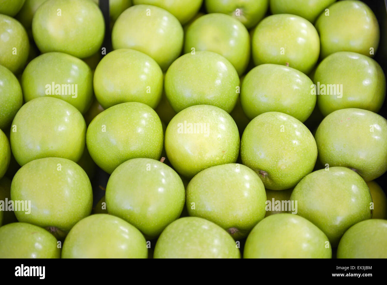 A lot of apples hi-res stock photography and images - Alamy