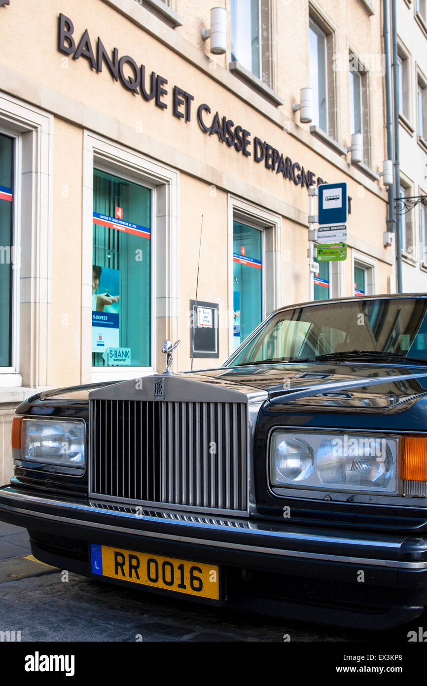 LUX, Luxembourg, city of Luxembourg, Rolls-Royce car in front of a bank in  the city. LUX, Luxemburg, Stadt Luxemburg, Rolls-Roy Stock Photo - Alamy
