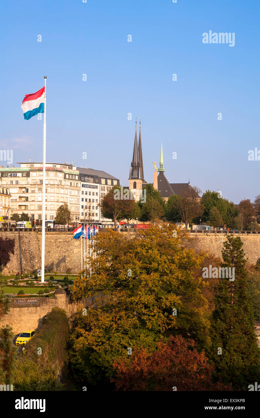 LUX, Luxembourg, city of Luxembourg, view across the river Petrusse valley to the city center with the cathedral Notre-Dame, bas Stock Photo