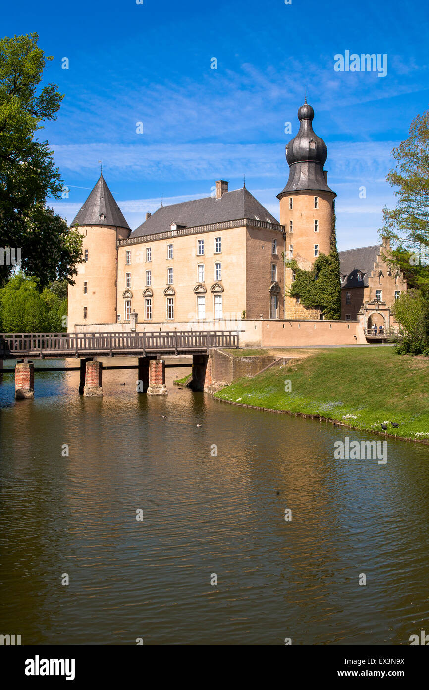 DEU, Germany, North Rhine-Westphalia, Muensterland region, moated castle Gemen in Borken.  DEU, Deutschland, Nordrhein-Westfalen Stock Photo