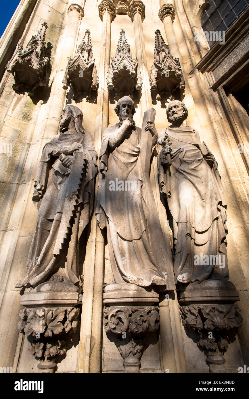 DEU, Germany, North RhineWestphalia, Muenster, statues at the portal