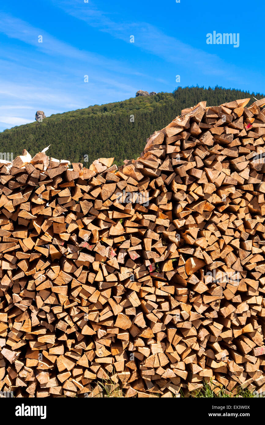 DEU, Germany, North Rhine-Westphalia, pile of firewood in Olsberg in the low mountain range of the Sauerland south of the Ruhr a Stock Photo