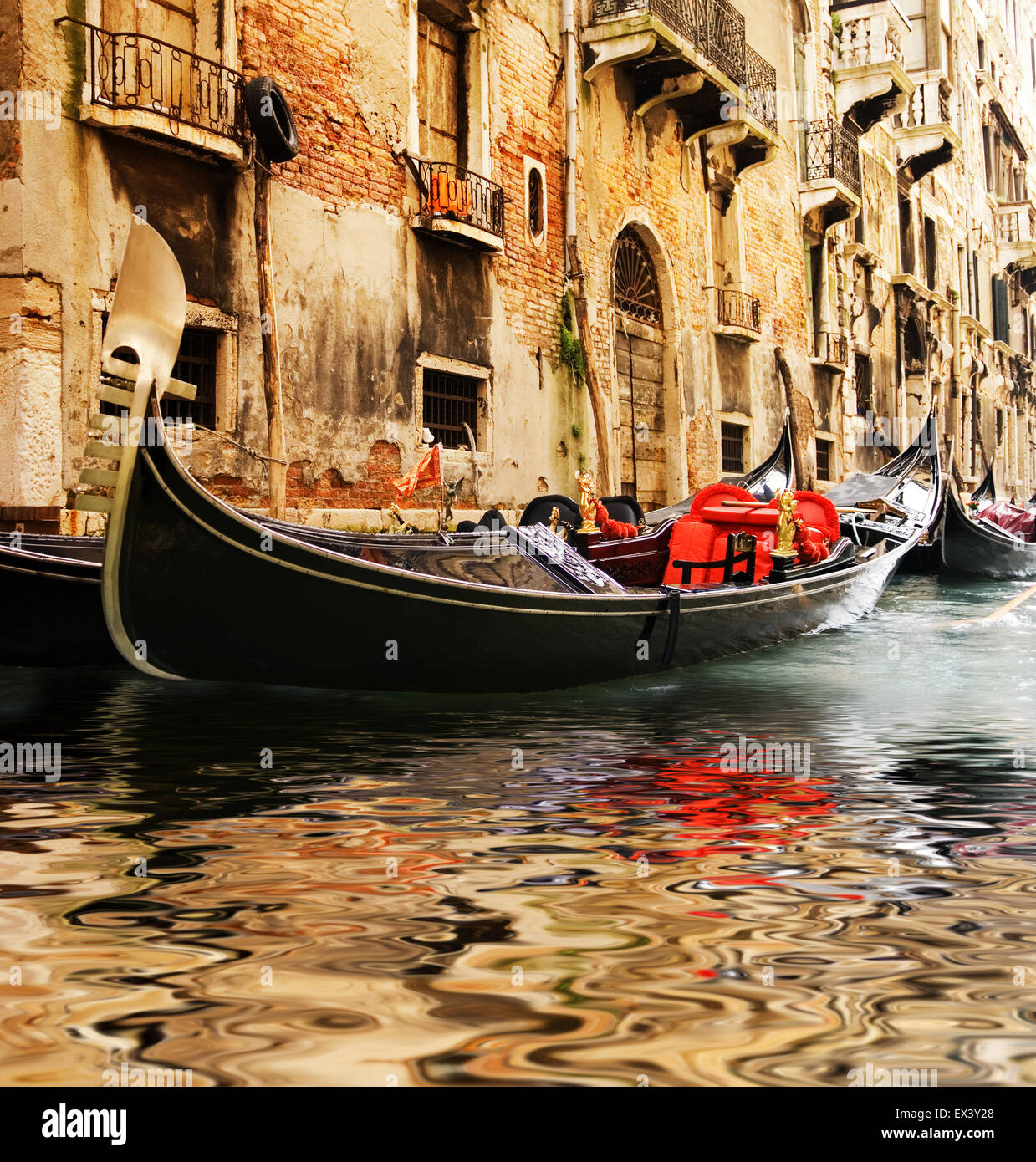 Traditional Venice gondola ride Stock Photo - Alamy