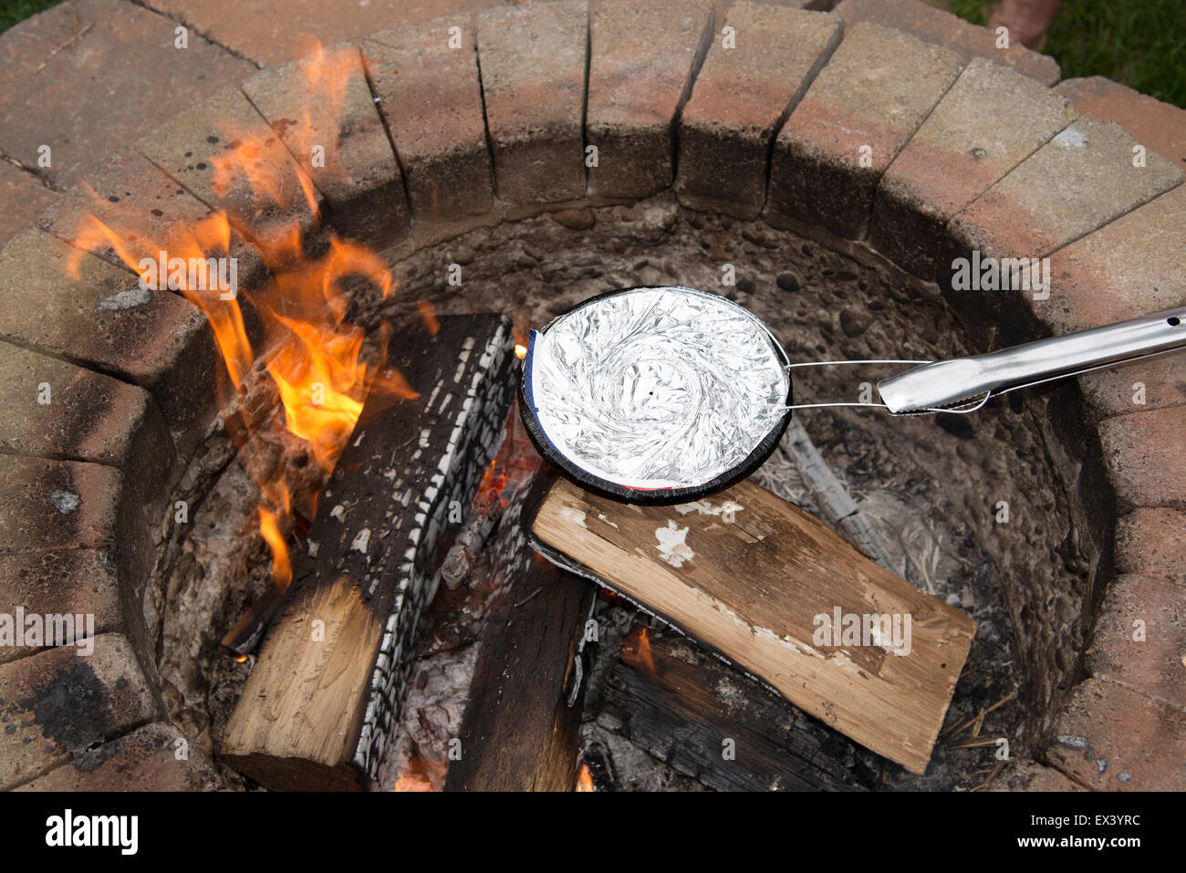 Cooking open fire hires stock photography and images Alamy