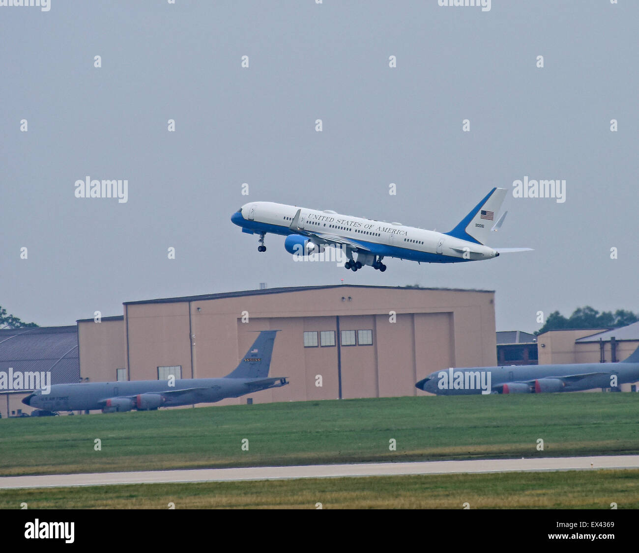 Air Force One, with United States President Barack Obama aboard, takes-off from Joint Base Andrews, in Maryland on Thursday, July 2, 2015. The designation "Air Force 1" is extended to any airplane transporting the President of the U.S. For the President's trip to LaCrosse, Wisconsin, the smaller C-32, which is a specially configured Boeing 757-200, was used, instead of the familiar VC-25, probably due to the smaller airport. In addition to its occasional use for Presidential travel, the C-32 regularly transports the Vice President, the first lady, members of the Cabinet and members of Congress Stock Photo