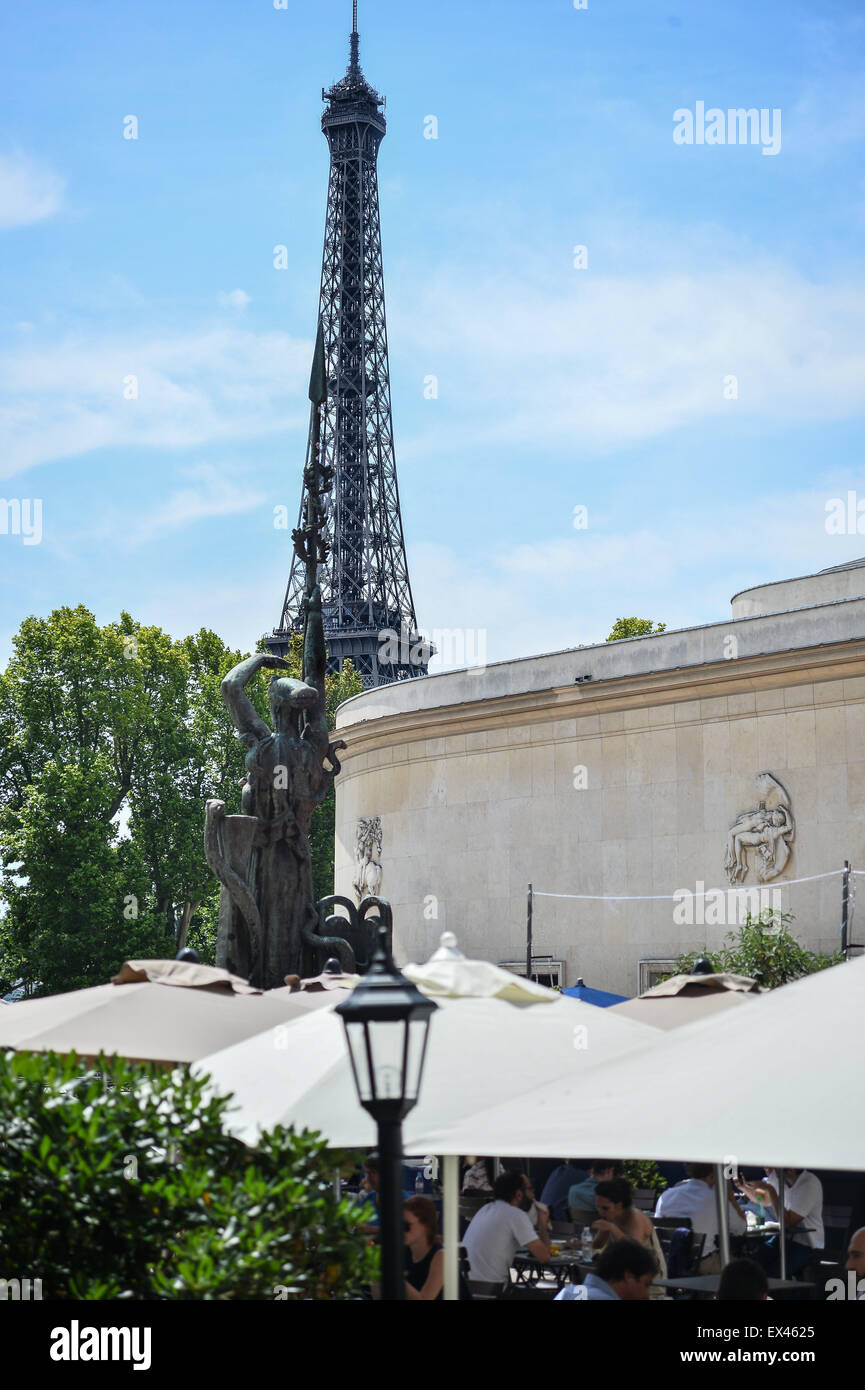Paris-France Tour - Louis Vuitton Foundation & Palais de Tokyo