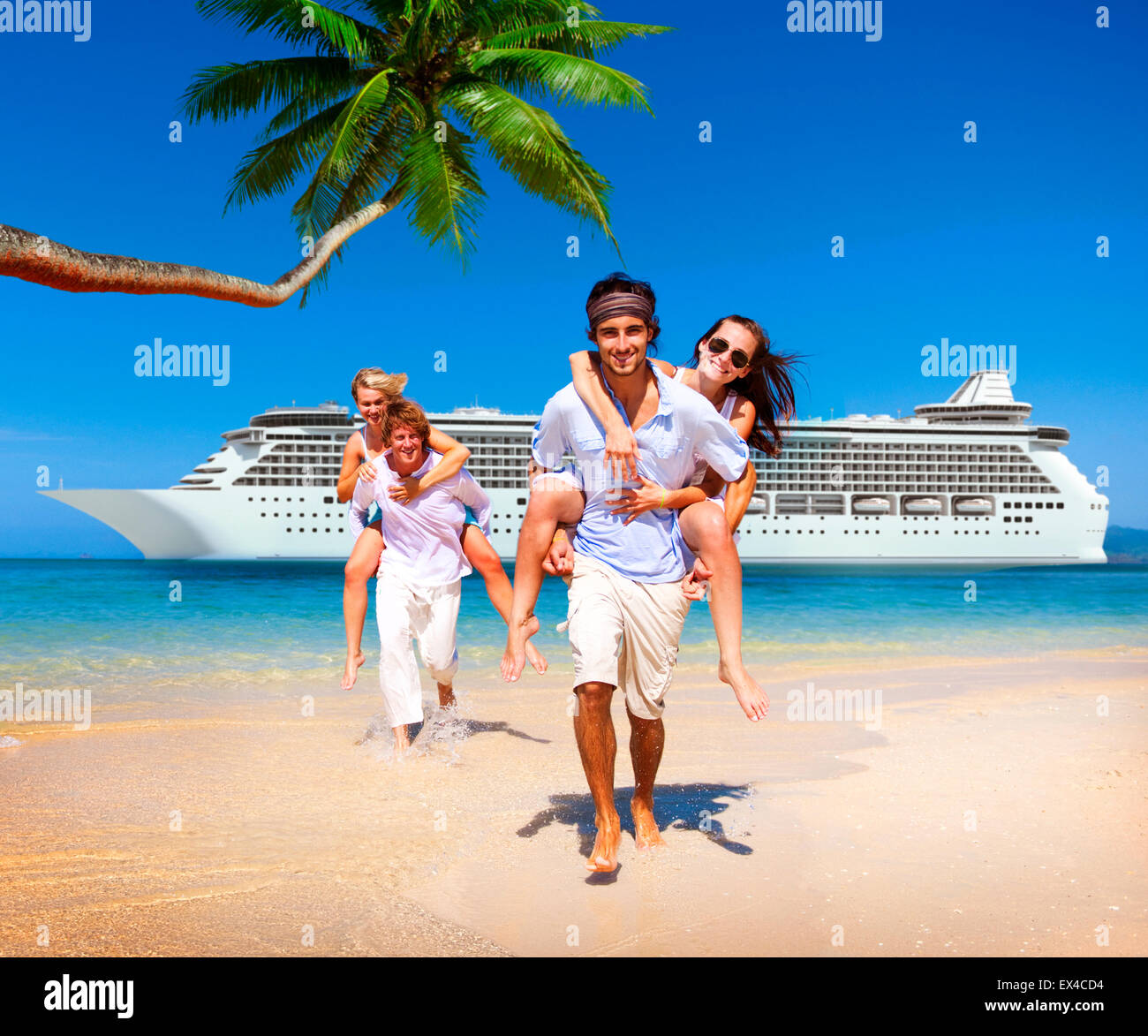Summer Couple Island Beach Cruise Ship Concept Stock Photo Alamy