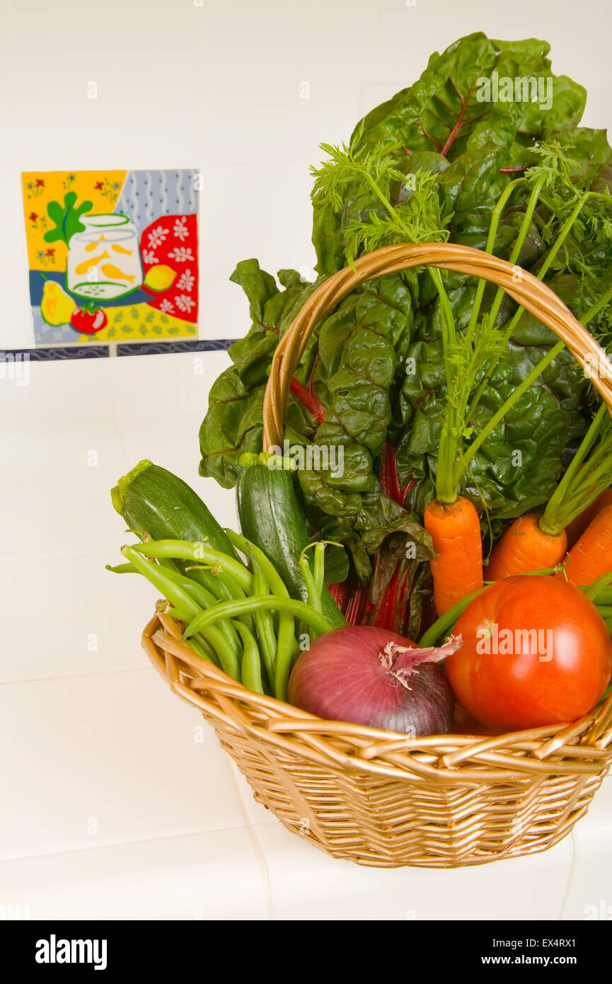 Basic food basket hires stock photography and images Alamy
