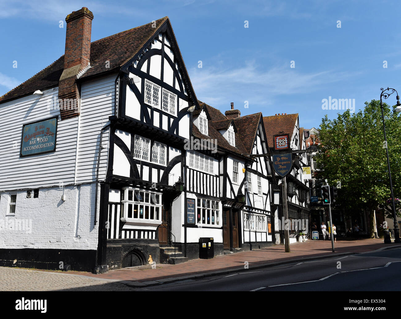 Tonbridge Kent England UK - Ye Olde Chequers Inn Stock Photo - Alamy
