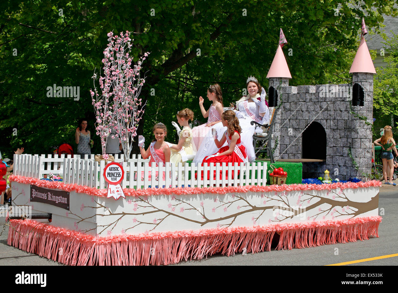 83rd Queen Annapolisa float in the Annapolis Valley Apple Blossom Festival parade in Kentville, Nova Scotia, Canada, 2015 Stock Photo