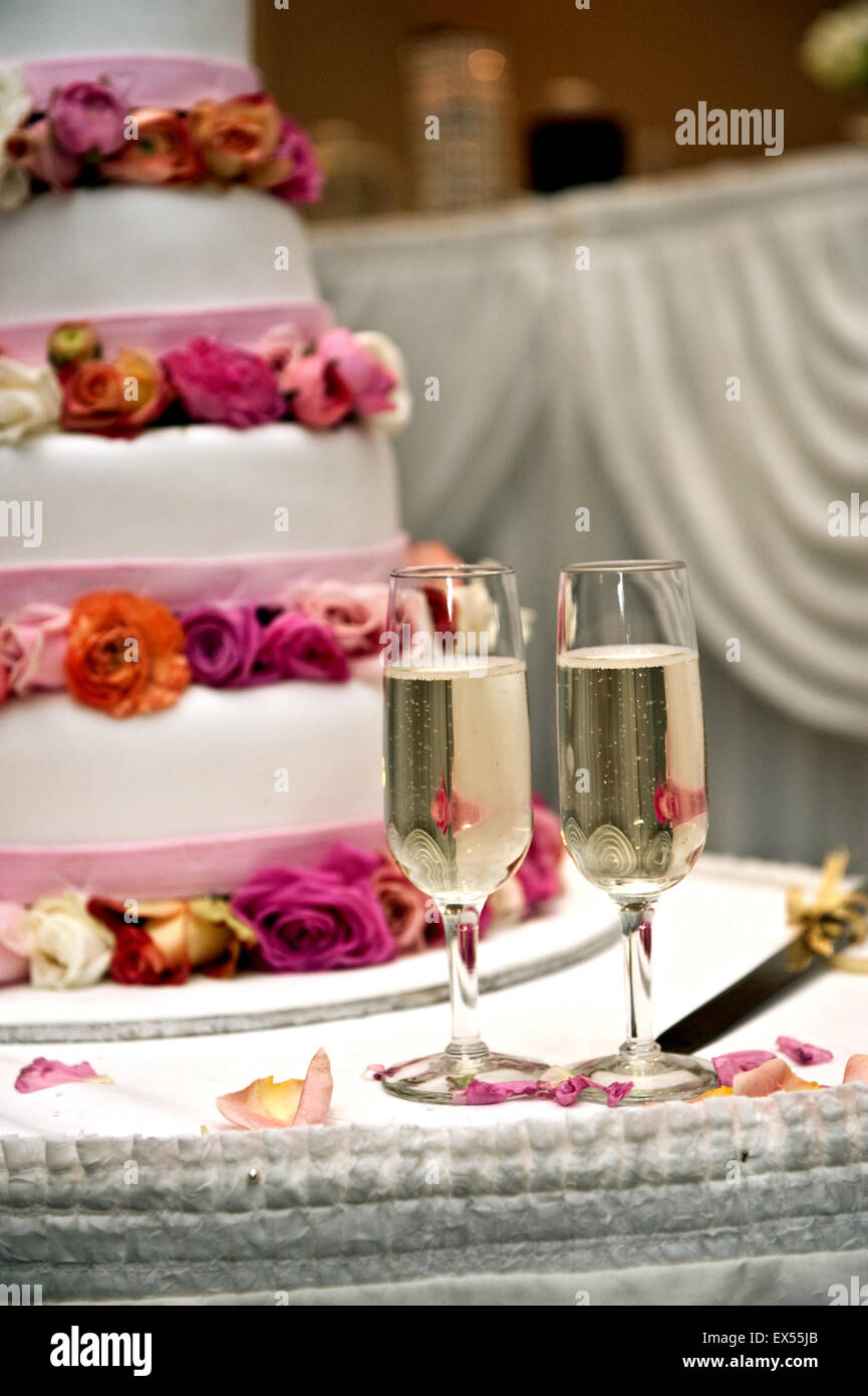 Decorated Wedding Cake With Two Champagne Glasses Stock Photo