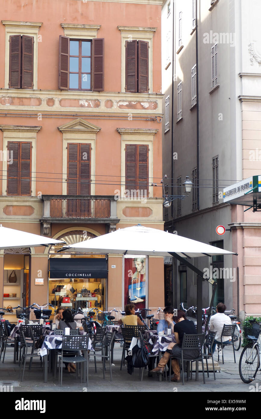 Alfresco dining in a piazza, Parma. Stock Photo