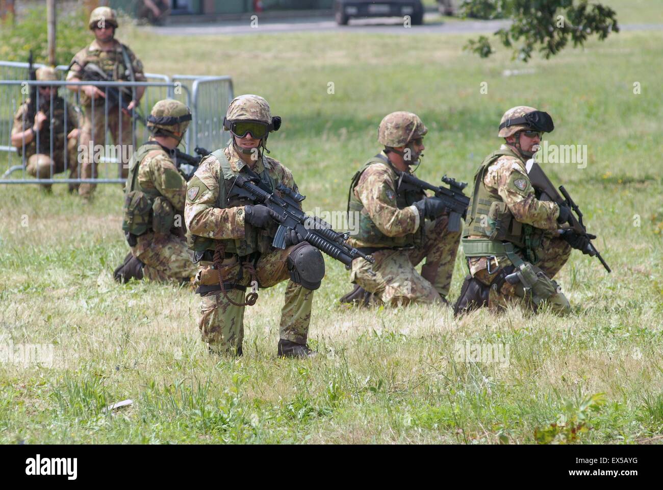 NATO Joint Force Headquarters, Italian Army, rangers of mountain paratroopers battalion Monte Cervino Stock Photo