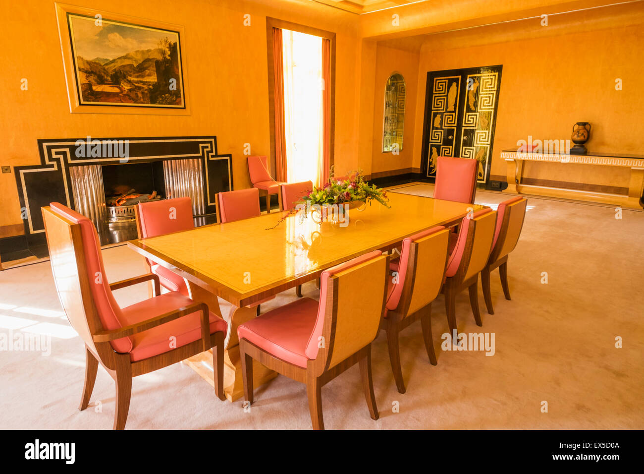 1930s dining room hi-res stock photography and images - Alamy