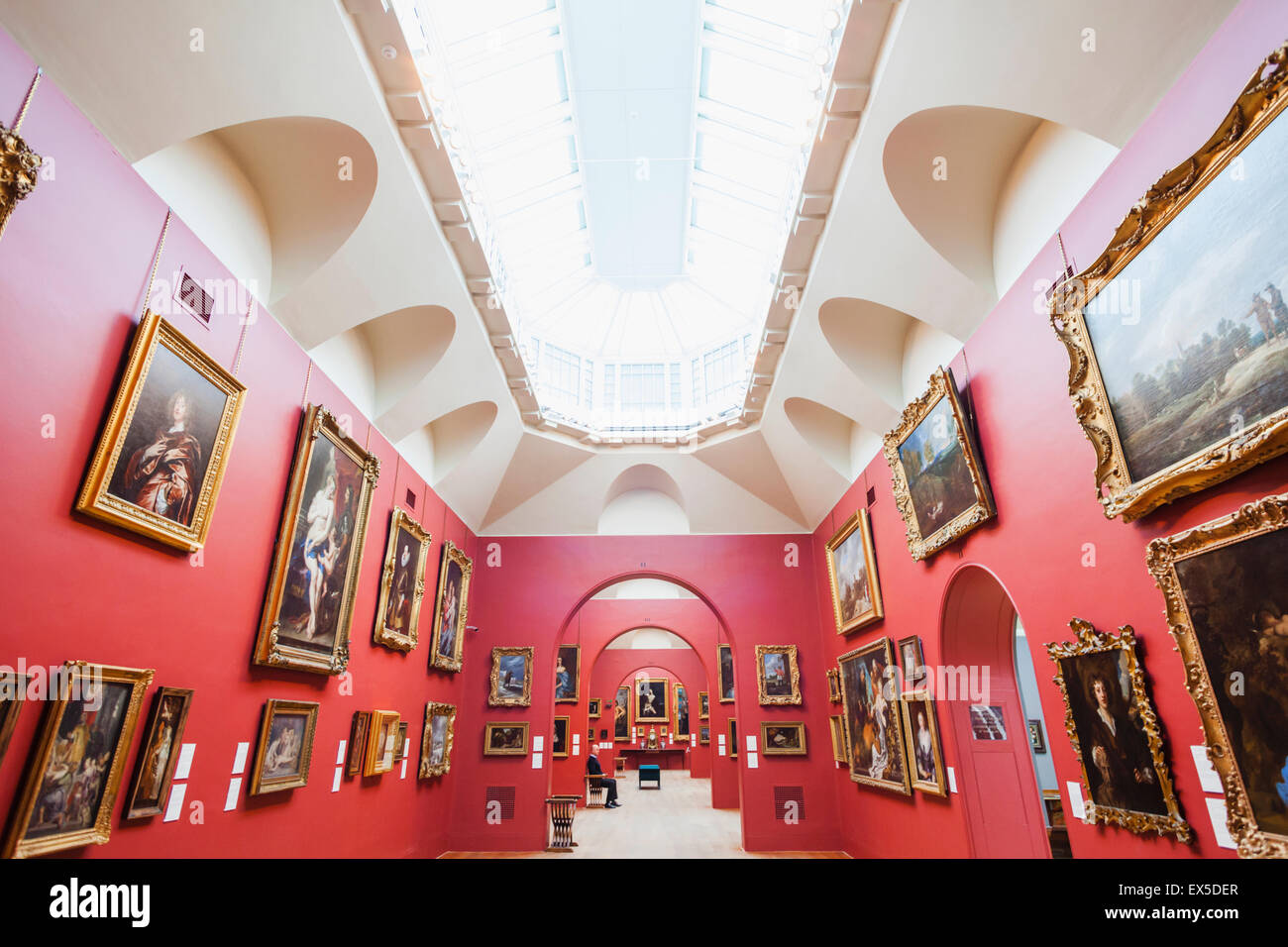 Picture gallery hi-res stock photography and images - Alamy