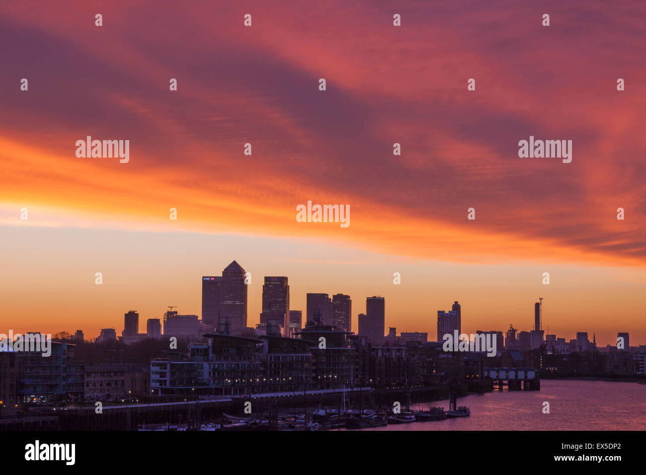 England, London, Docklands, Canary Wharf Skyline Stock Photo - Alamy