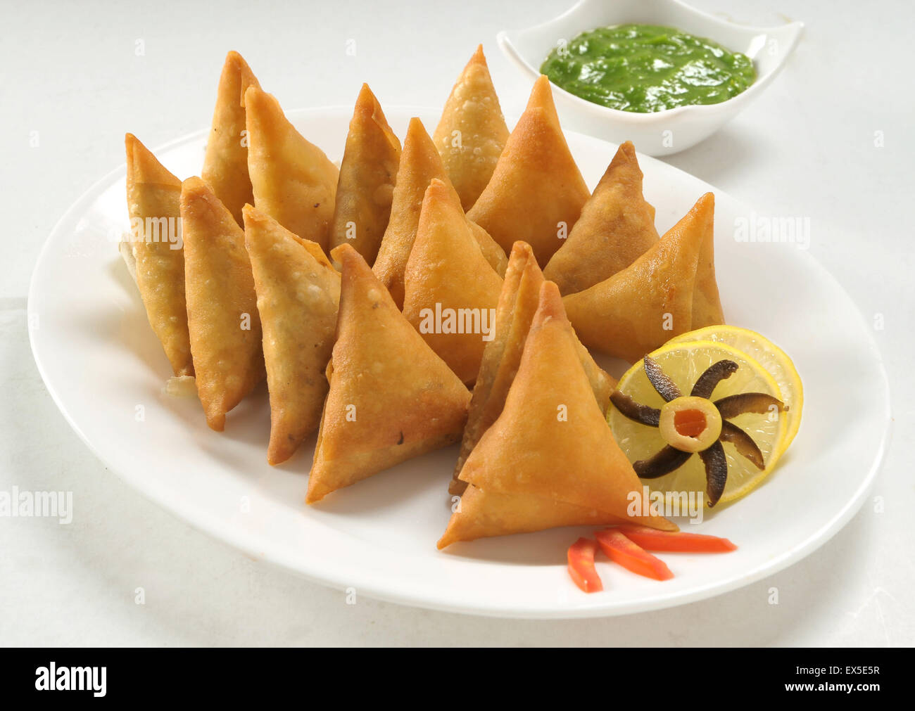 978 Samosa Tea Stock Photos - Free & Royalty-Free Stock Photos from  Dreamstime