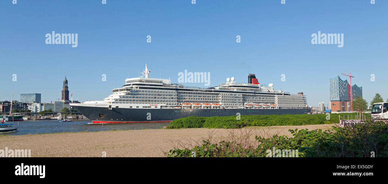 cruise ship ´Queen Elizabeth´, Elbe Philharmonic Hall, Harbour, Hamburg, Germany Stock Photo