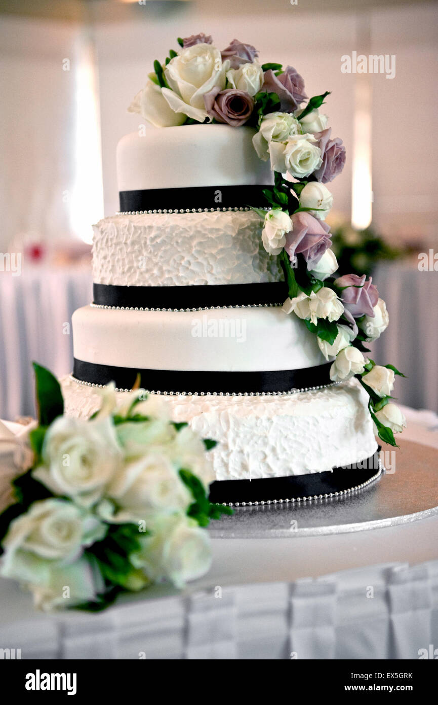 decorated-wedding-cake-stock-photo-alamy