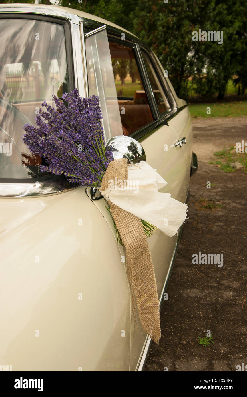 Wedding car flower decoration hi-res stock photography and images
