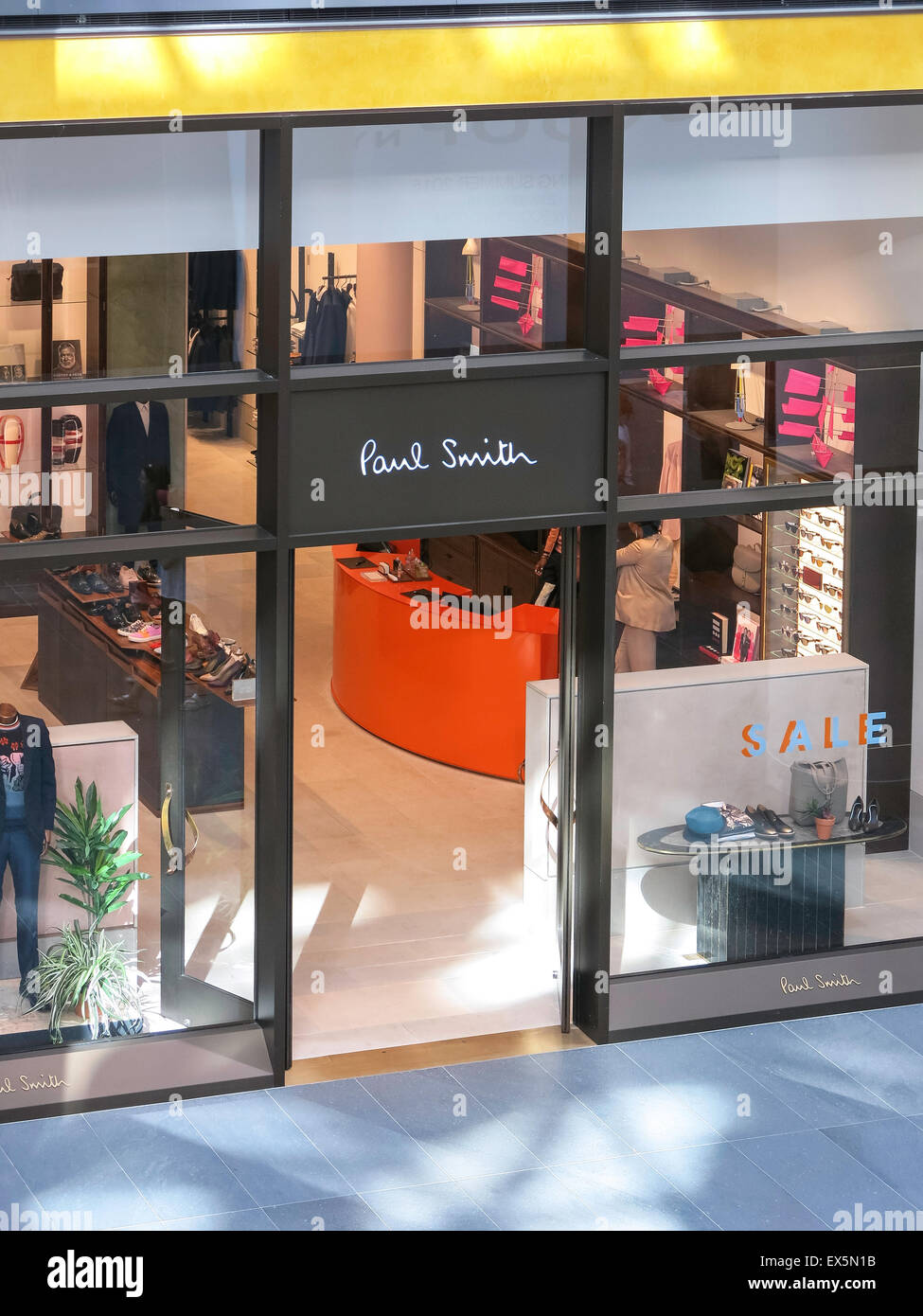 Paul Smith Storefront, Brookfield Place in Battery Park City, NYC, USA  Stock Photo - Alamy