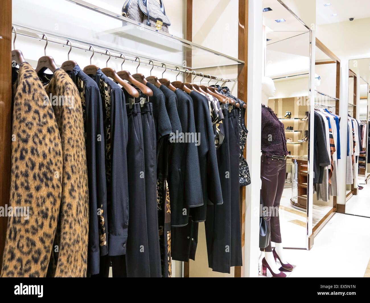 Ferragamo Brookfield Place 2024 www.marchettimacc