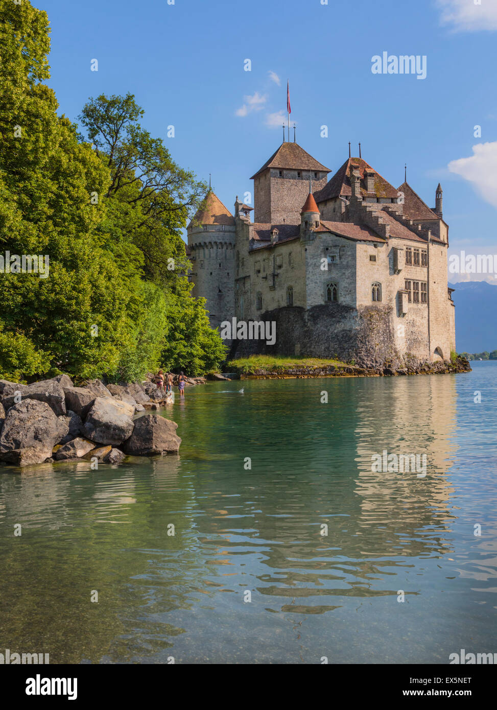 Veytaux, Vaud Canton, Switzerland.  Chateau de Chillon on shore of Lake Geneva (Lac Leman). Stock Photo