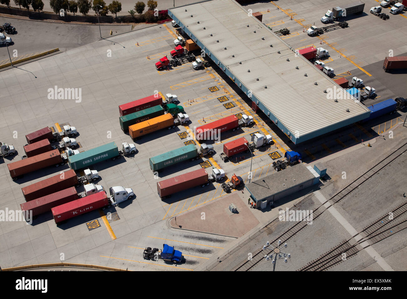 trucks at weigh station Stock Photo Alamy