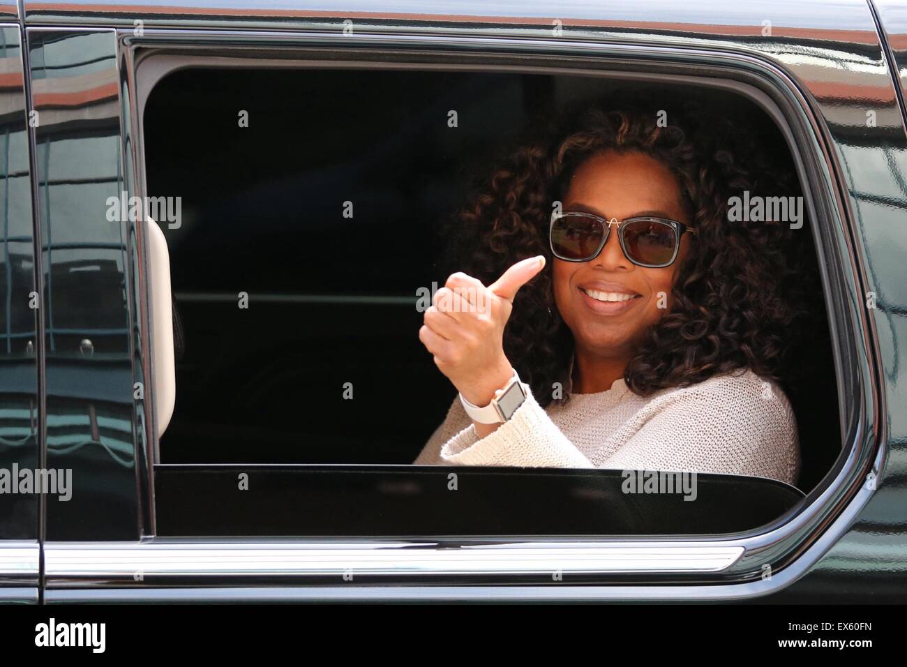 Oprah winfrey goes anastasia quick hi-res stock photography and images ...