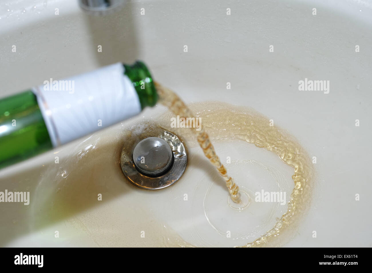 Men Drunk Beer Not Woman Stock Photos & Men Drunk Beer Not Woman Stock