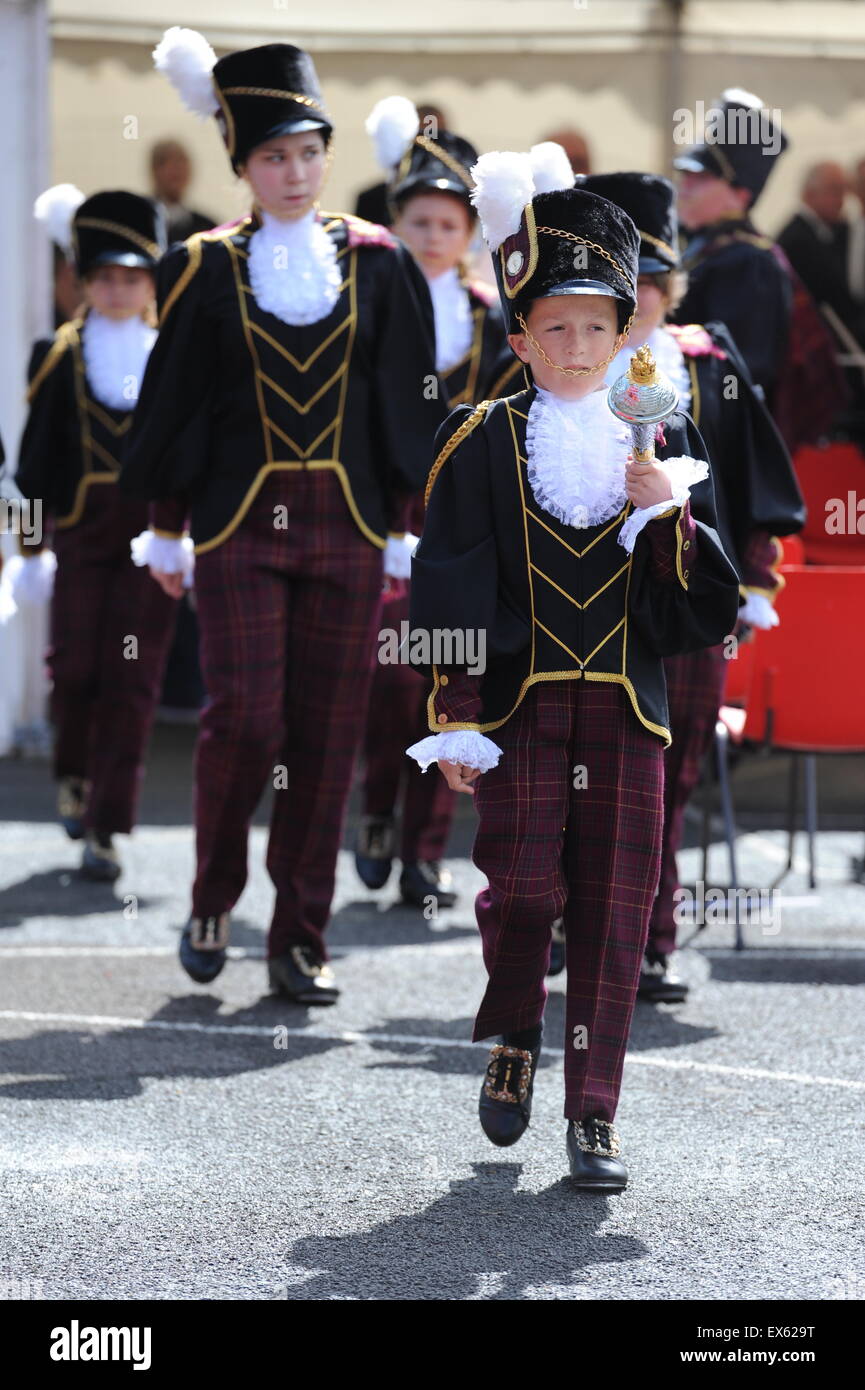 Drum majorettes hires stock photography and images Alamy